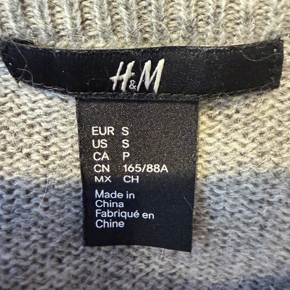 H&M grey alpaca blend sweater sequined perfume bottle embroidery Size Small - Picture 7 of 8